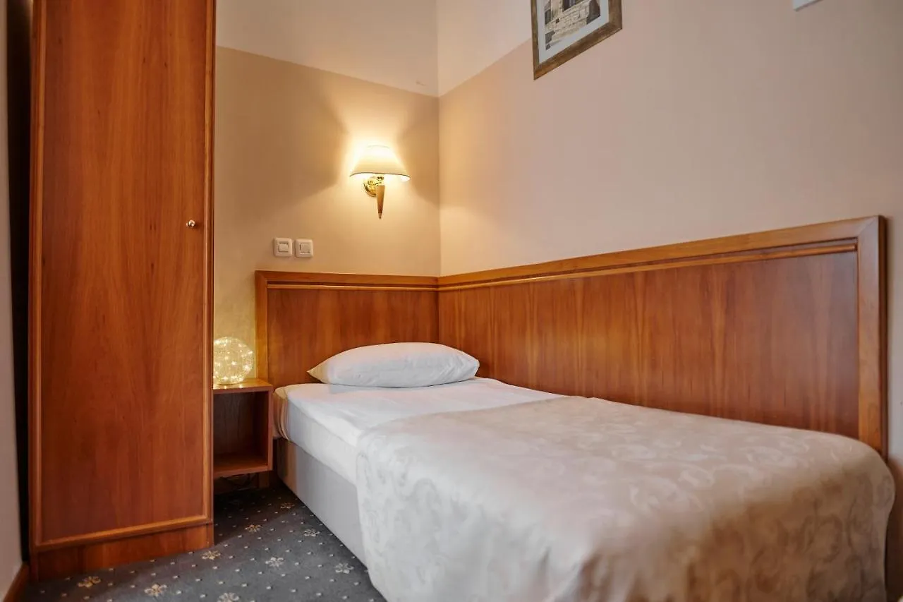Hotel Lovran 3*,